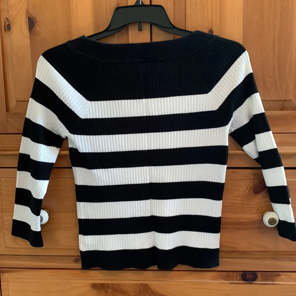 Chaps Sweater • Size Medium
